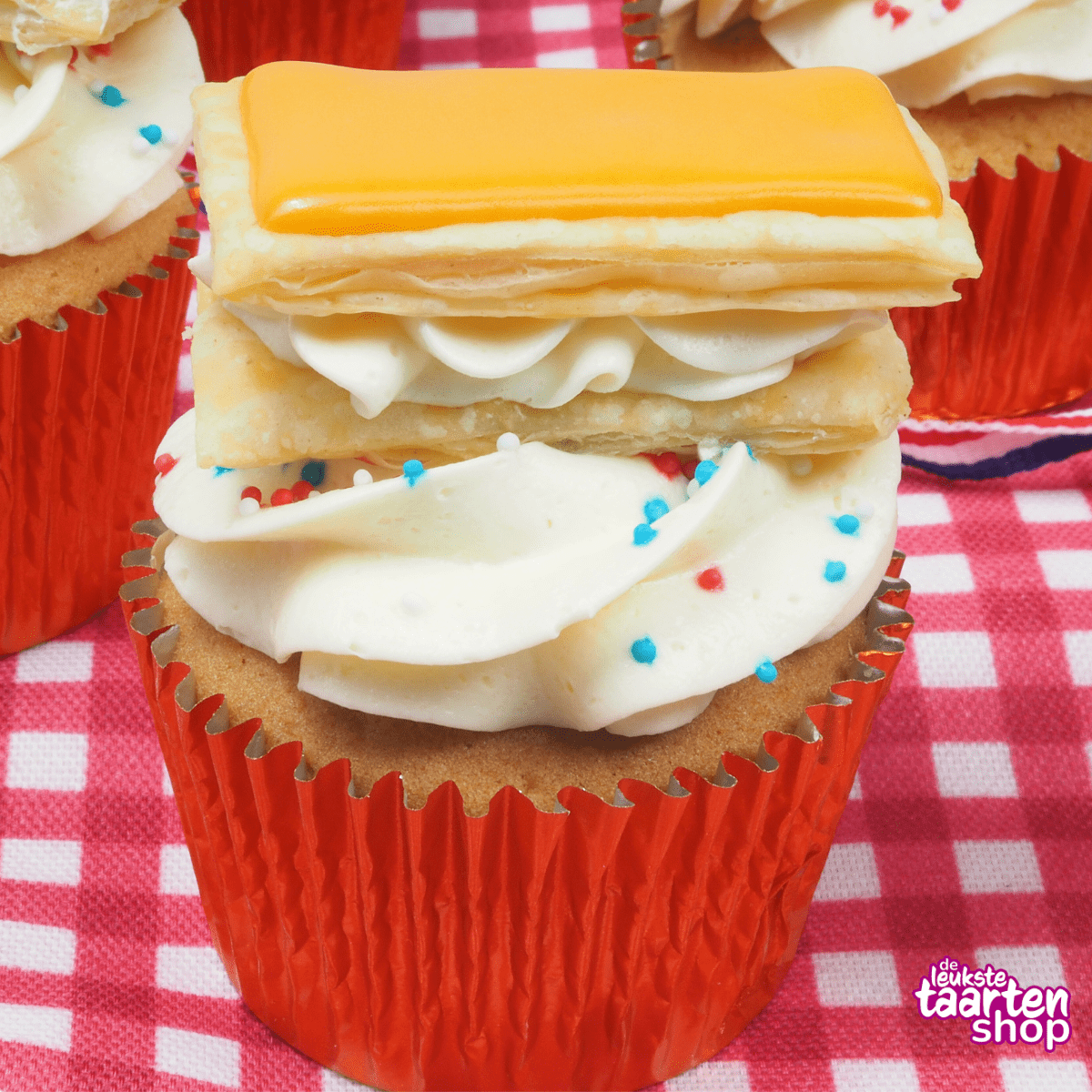 Tompouce Cupcakes