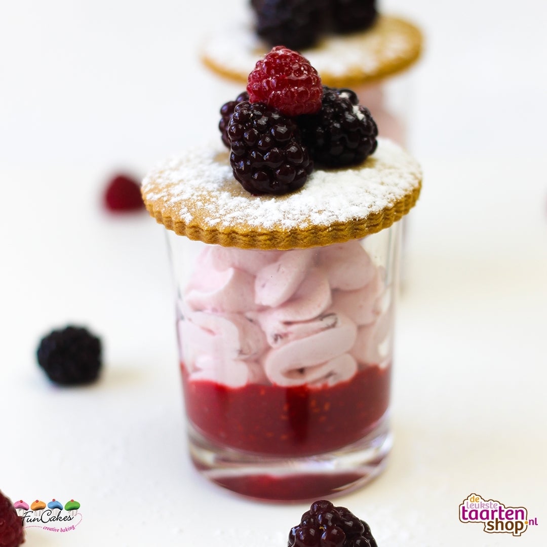 Aardbeien frambozen dessert