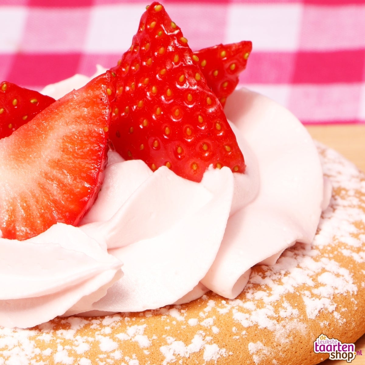 Knapperige eierkoeken met Fristi Enchanted Cream