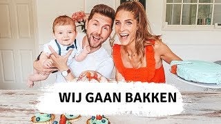 WIJ BAKKEN EEN TAART 