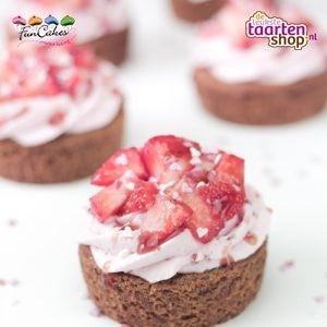 Aardbeien gebakjes