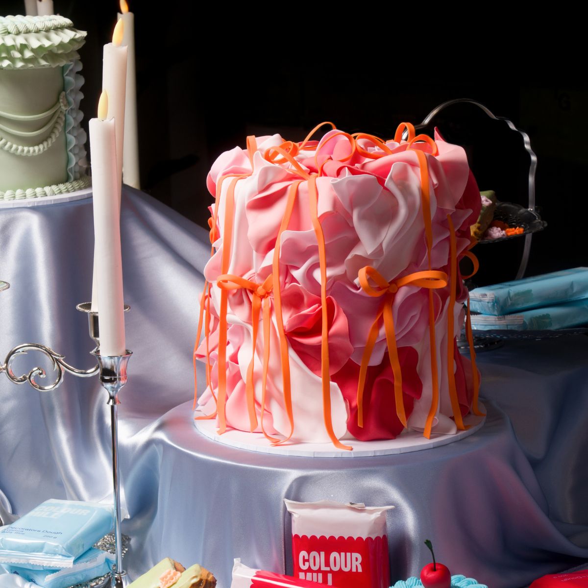 Colour Mill Fondant Decorators Dough Rood 1kg