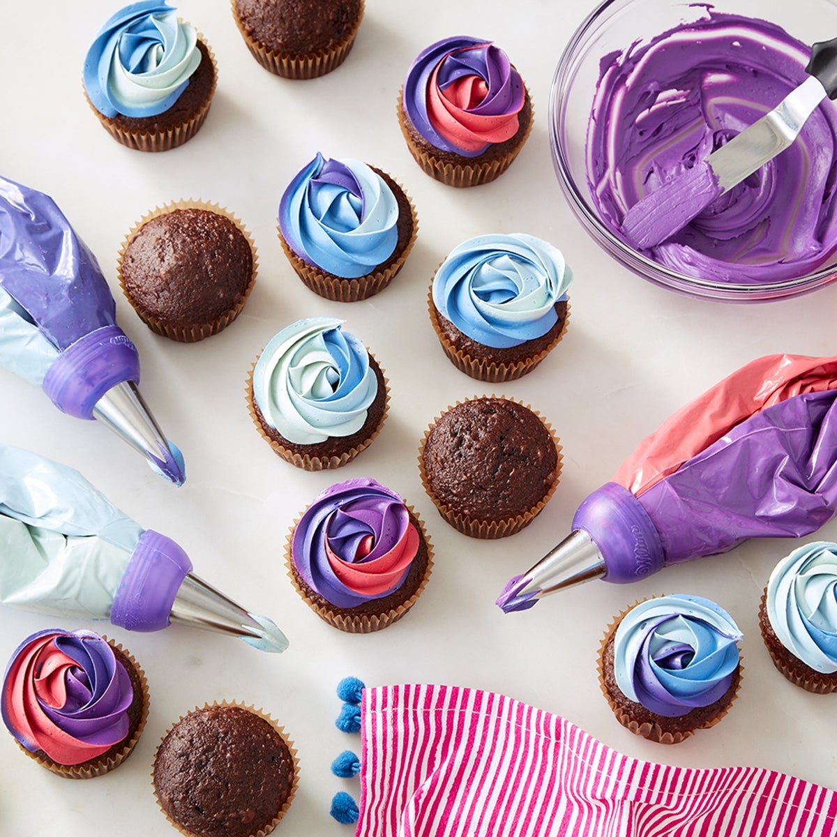 Wilton ColorSwirl Tri-Color Large Coupler