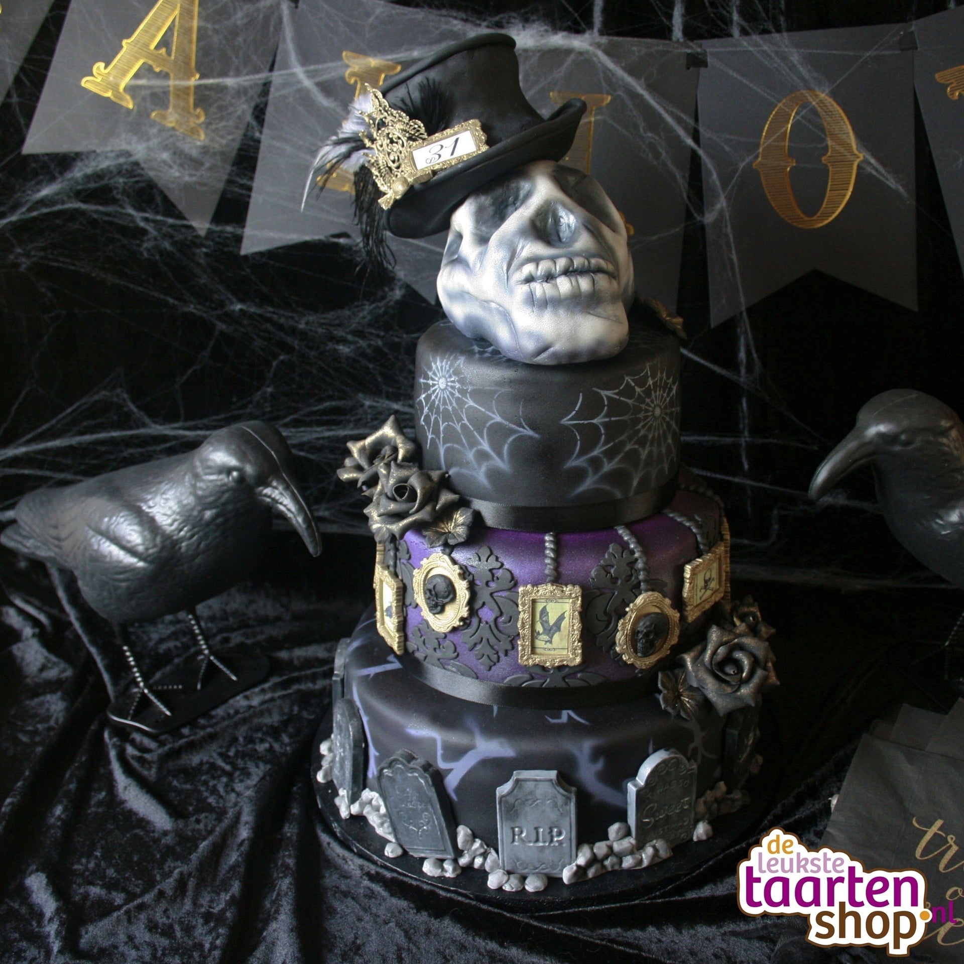 Halloween Cake “Eat, Drink & Be Scary” van Dorien's Bakery