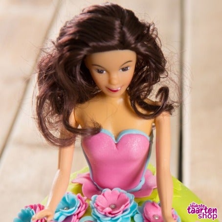 Kleurrijke Barbie Taart
